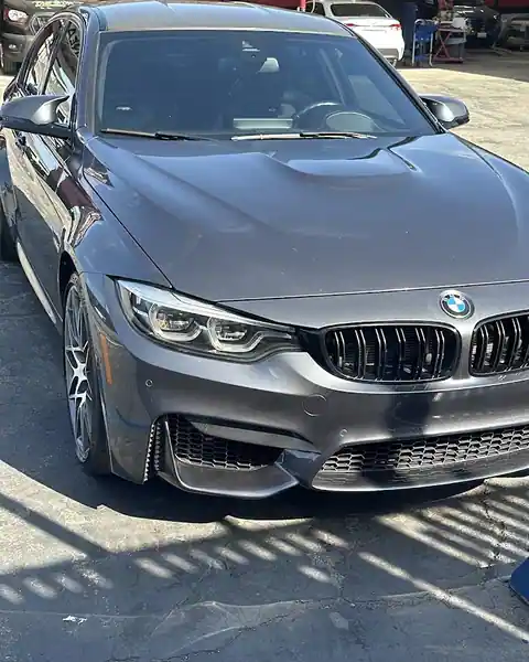 Lux Auto Body & Paint in Gardena