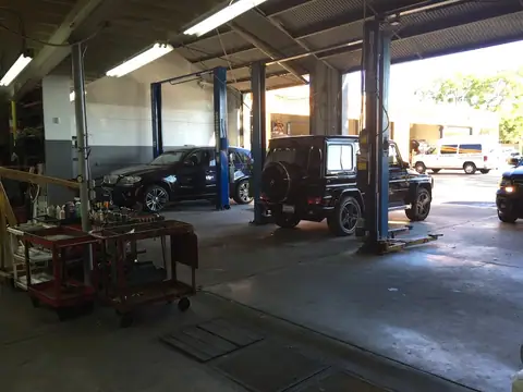 Advanced Auto Care in Glendale