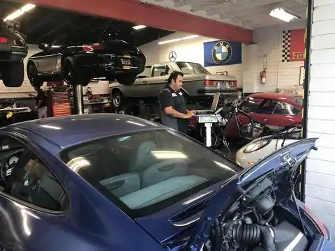 Entirely Exotic Motorsports in Glendale