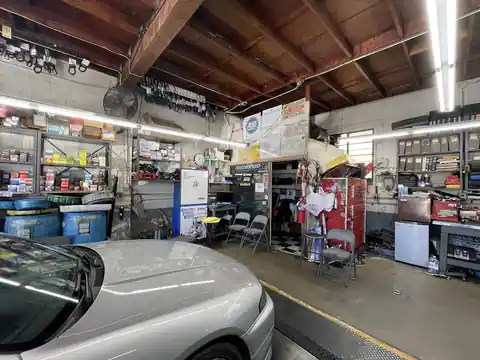 J G's Automotive in Glendale