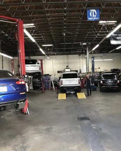 KS Complete Auto Inc in Glendale