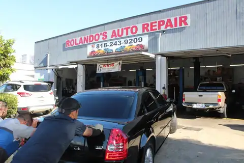 Rolando's Auto Repair in Glendale