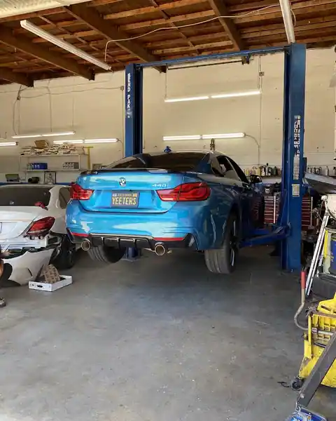 Vic's Auto Clinic in Glendale