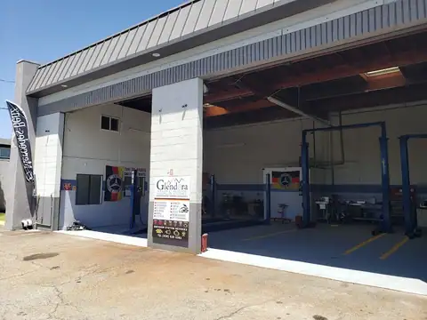 Glendora Benz & Diesel in Glendora