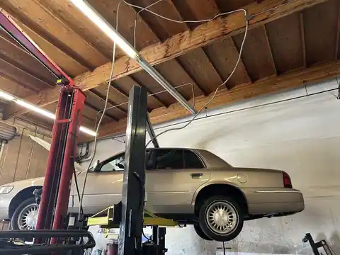 H and R Auto Repair in Glendora