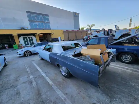 Big Rays Auto Center in Hawaiian Gardens