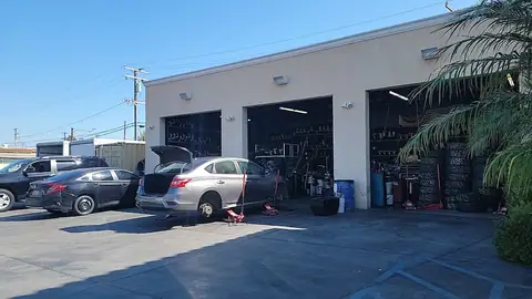 Don Lupe Tires in Hawaiian Gardens