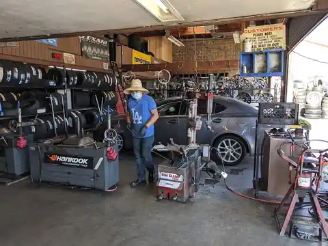 South Bay Tires in Hawthorne