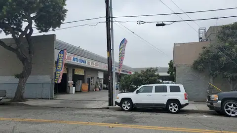 William Auto Repair in Hawthorne
