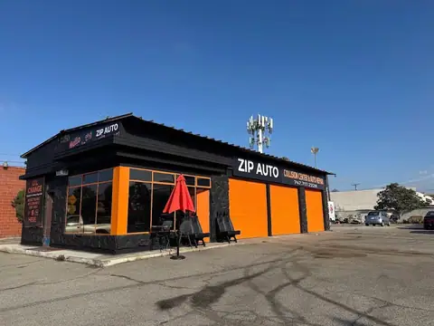 Zip Auto in Hawthorne