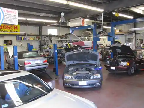 Dr Auto Tech in Hermosa Beach