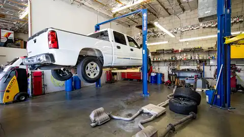 Duane's Automotive, Inc. in Hesperia