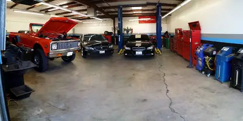 Mando's Automotive in Hesperia