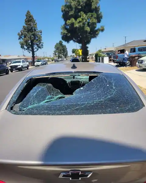 Auto Glass Jorge Reyes in Huntington Park