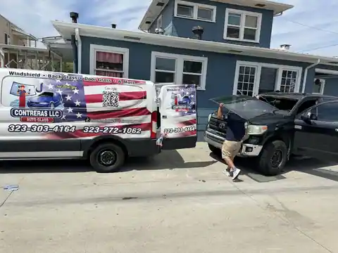 Contreras Auto Glass LLC in Huntington Park
