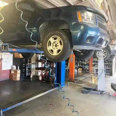 Lozada's Transmissions in Huntington Park