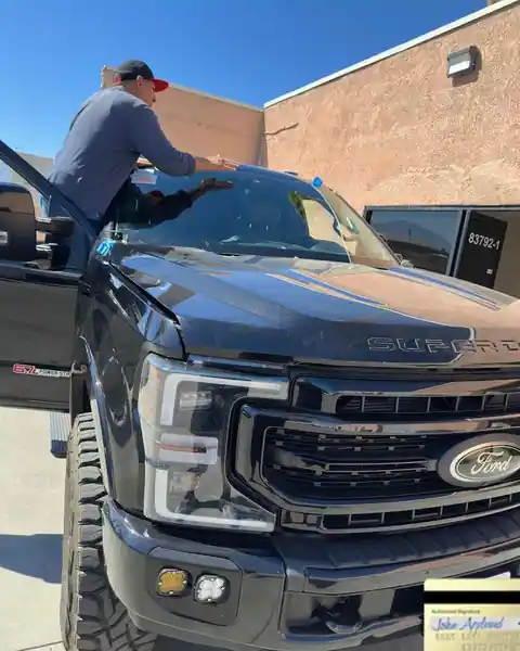 Coco's Auto Glass in Indio