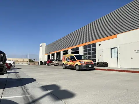 Quick Lane® Tire & Auto Center in Indio