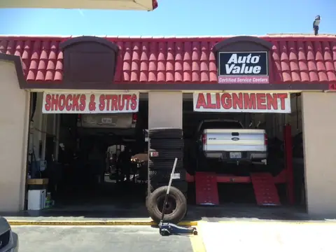 Universal Brakes & Alignment in Indio