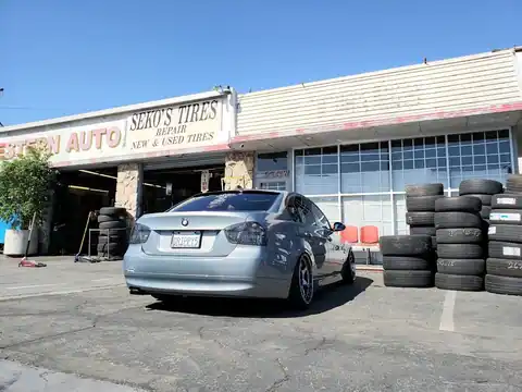 Sekos Tires & Wheels in Inglewood