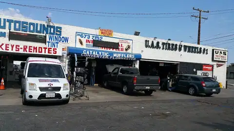 Smogs Plus Auto Repair in Inglewood