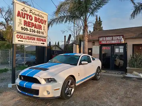 Los Peluchitos Auto Body Repair in Jurupa Valley