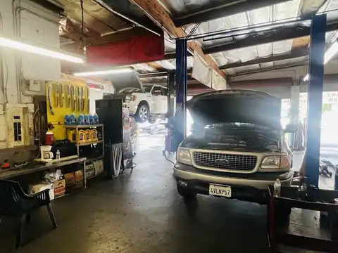 George's Auto Services in La Mirada
