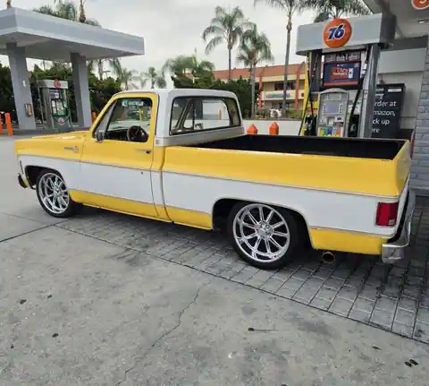 C & R Auto Body Shop in La Puente