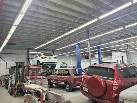 PJ Bonifacio Autobody in La Puente