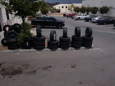 Franco's Tire Shop in Lake Elsinore