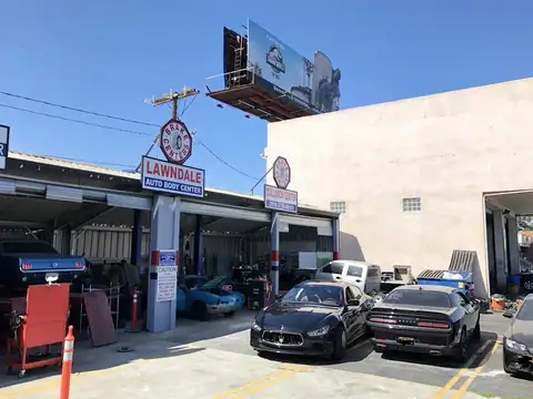 LUXE Auto Body Shop in Lawndale