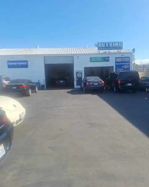 Benz 'N Beamers in Lomita