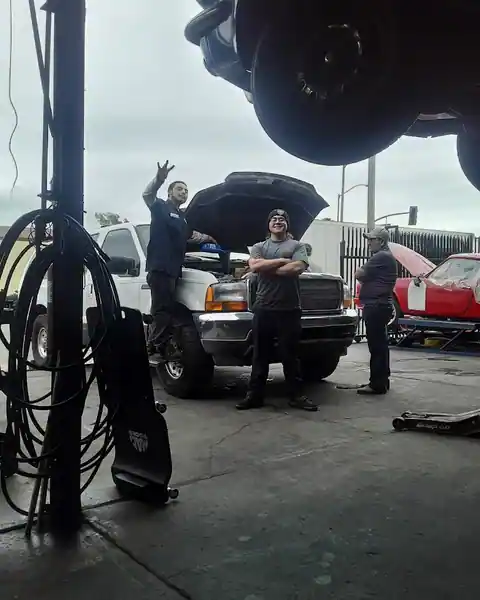 J & J Auto Repair in Long Beach