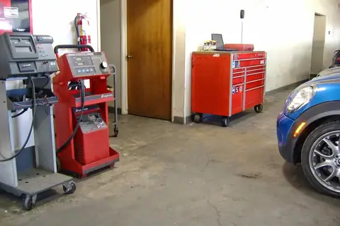 Lakewood Auto Care in Long Beach