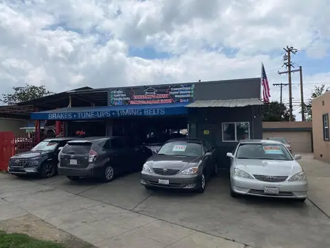 Luciano's Automotive in Long Beach