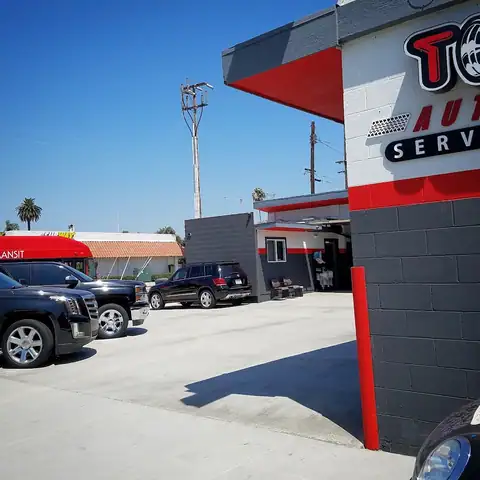 Tom's Automotive Service Center in Long Beach