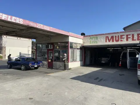 Arco Iris Mufflers in Los Angeles