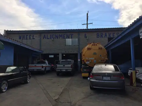 Auto Care Specialist in Los Angeles
