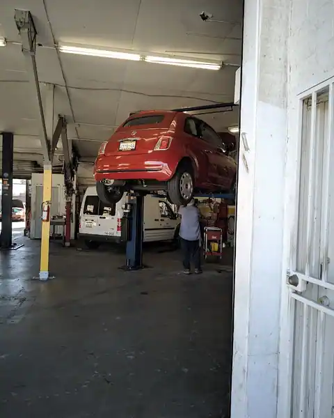 Auto Lube & Repair in Los Angeles