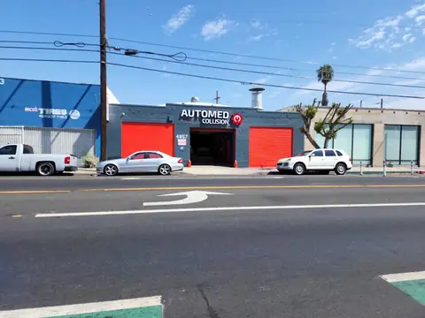 Automed Collision in Los Angeles