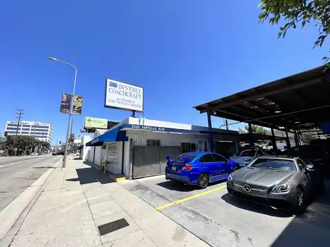 Beverly Coachcraft in Los Angeles