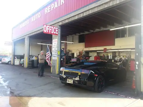 Bobby's Auto Repair & BODY SHOP in Los Angeles
