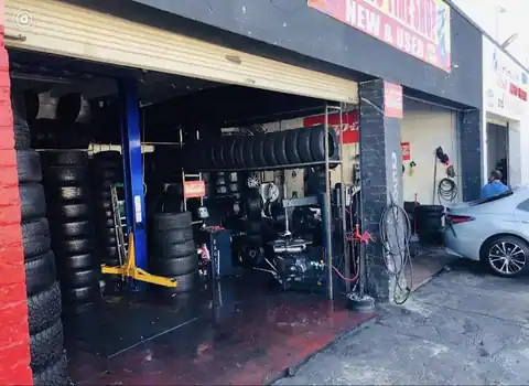 Brian’s Auto Repair & Tires in Los Angeles