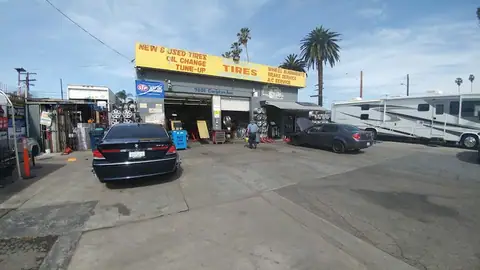 Carlito's Tires & Auto Repair in Los Angeles