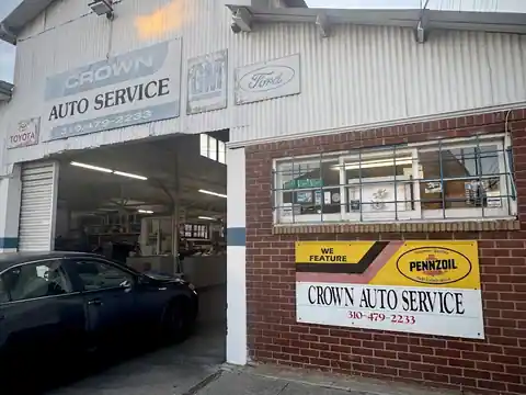 Crown Auto Service in Los Angeles