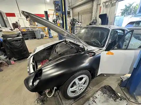 Eli's Collision Repair at Beverly Hills in Los Angeles