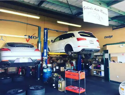 Gilbert's Auto Repair in Los Angeles