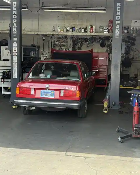 Hyperion Auto Repair in Los Angeles