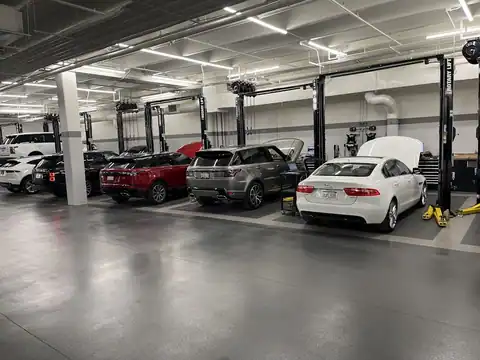 Jaguar Land Rover Service Beverly Hills in Los Angeles