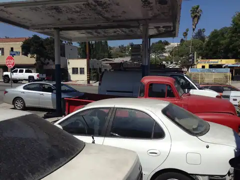 Joe's Auto Service in Los Angeles